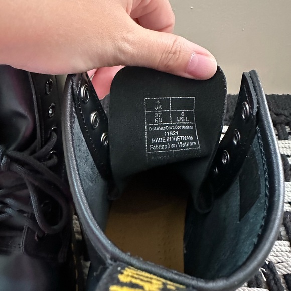 Dr. Marten Leather Combat Boots - Picture 4 of 5